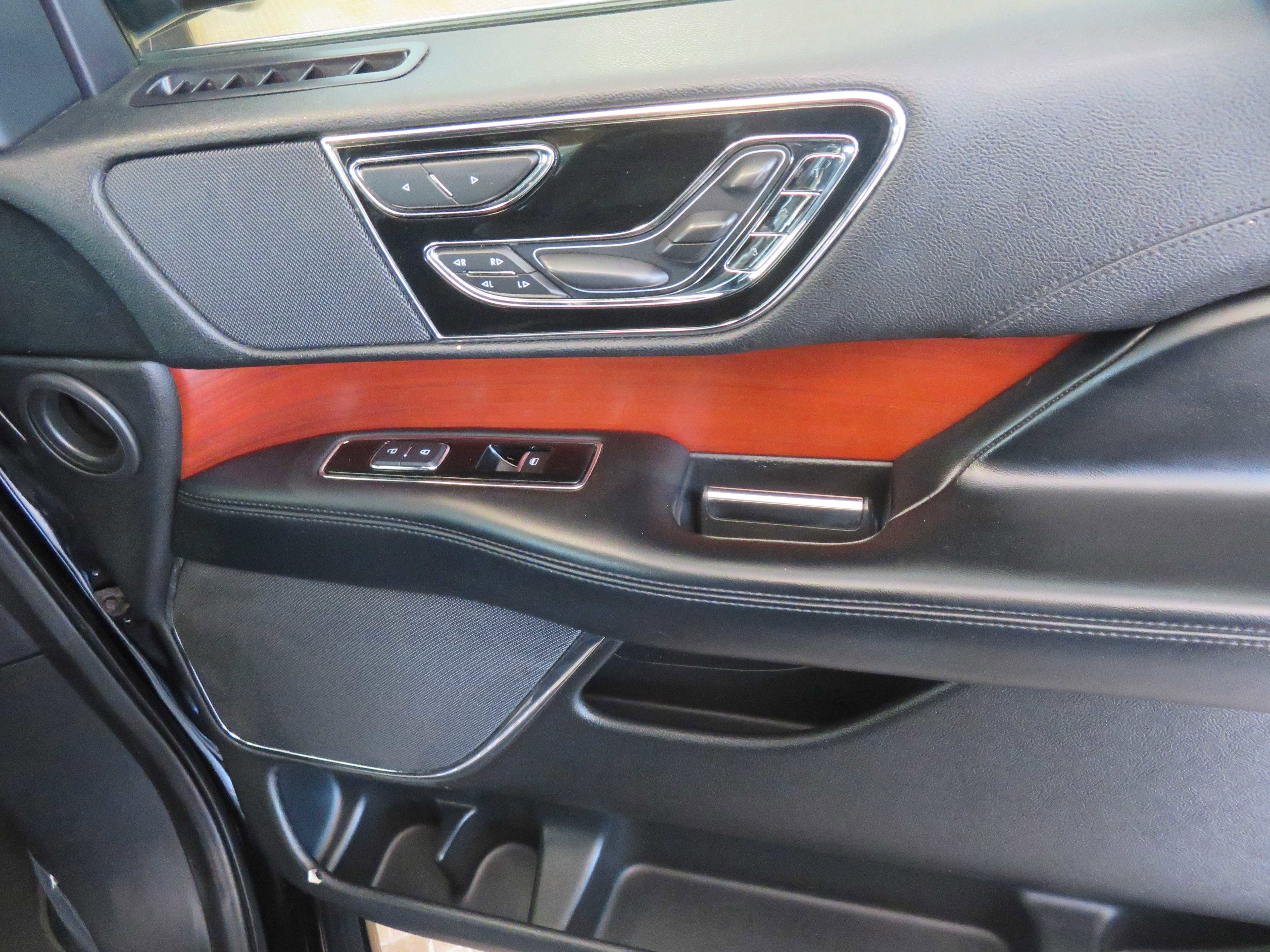 Used 2020 Lincoln Navigator L Reserve image 23
