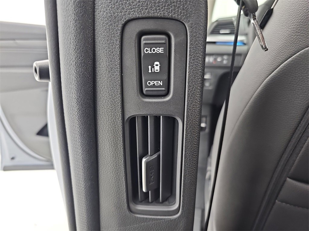 New 2026 Honda Odyssey Touring image 25