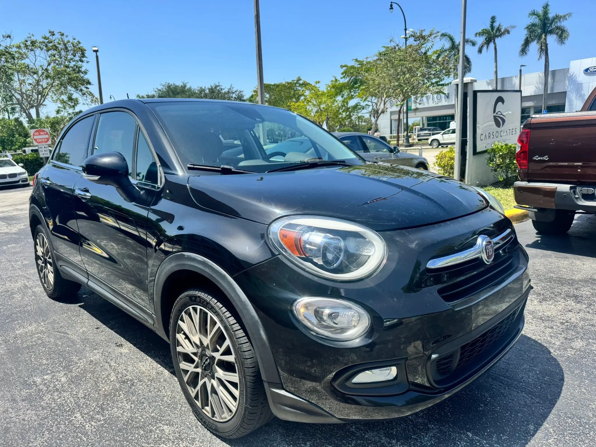 Used 2017 FIAT 500X Lounge w/ Lounge Premium Package (FWD) image 3