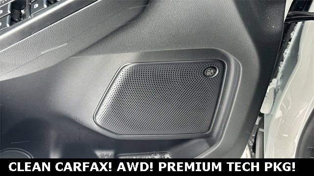Used 2024 Ford Escape Platinum w/ Premium Technology Package image 9