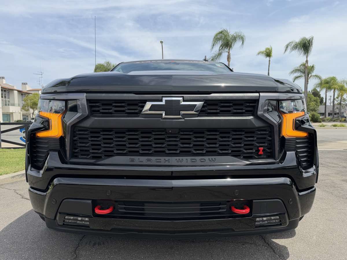 Used 2025 Chevrolet Silverado 1500 RST w/ Redline Edition AWD/4WD image 12