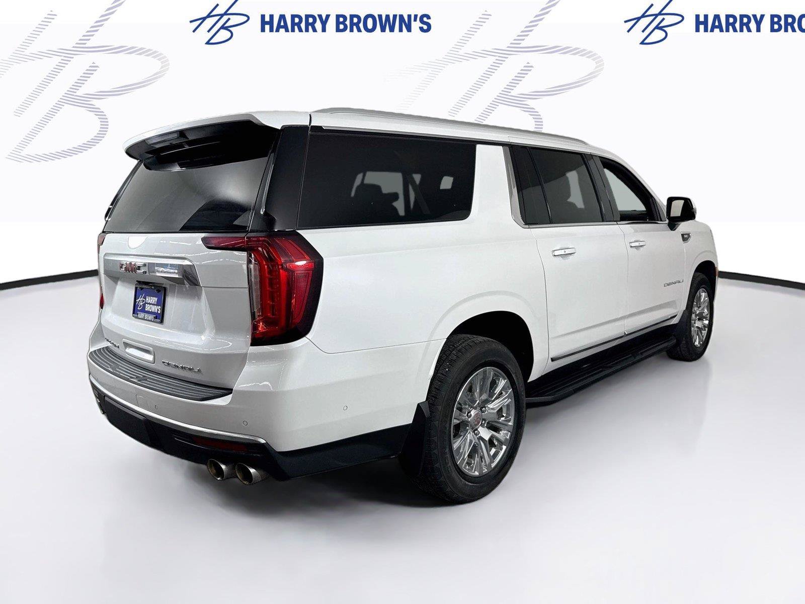 Used 2023 GMC Yukon XL Denali w/ Advanced Technology Package AWD/4WD image 35