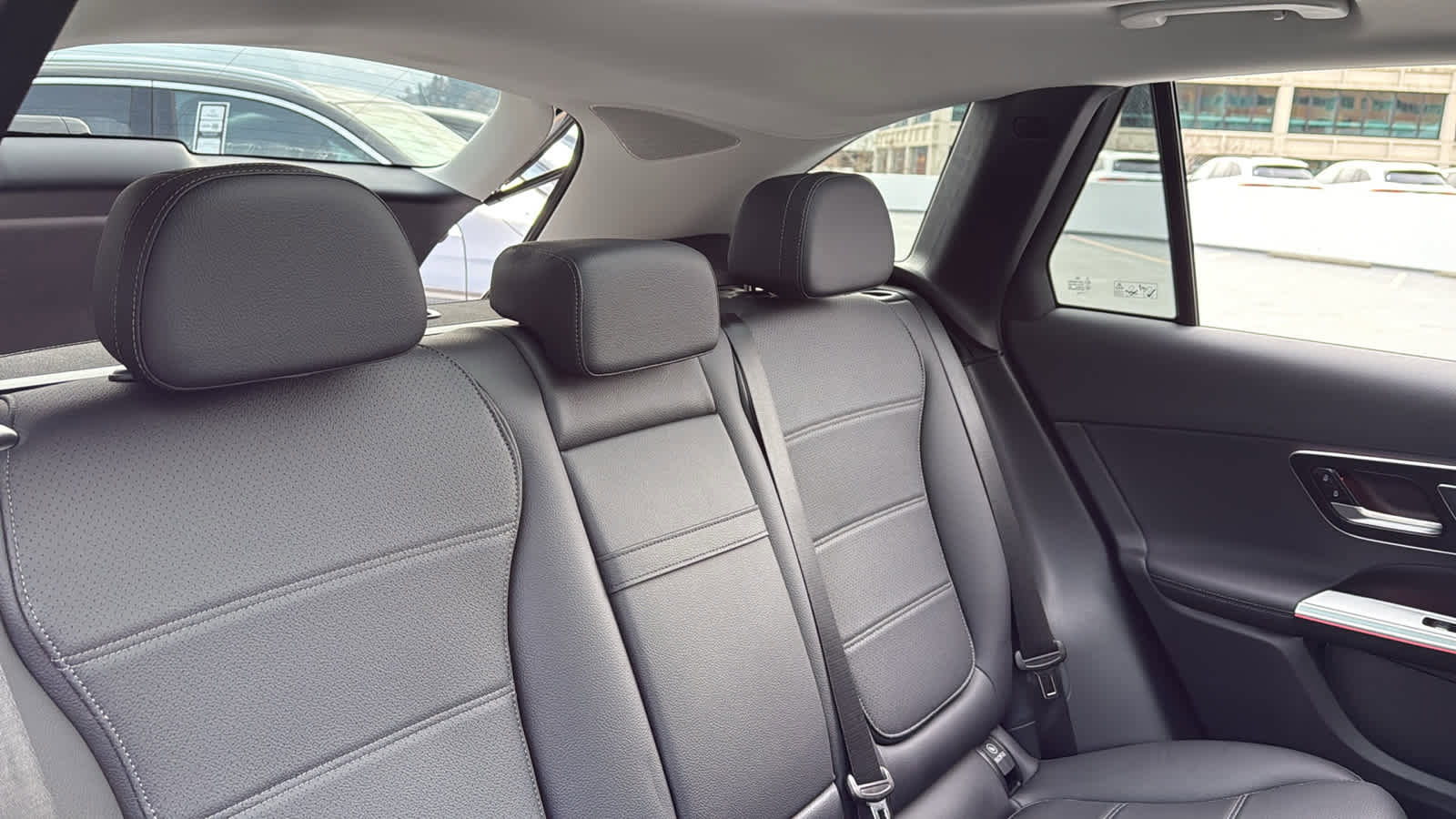 New 2025 Mercedes-Benz GLC 350e 4MATIC image 32