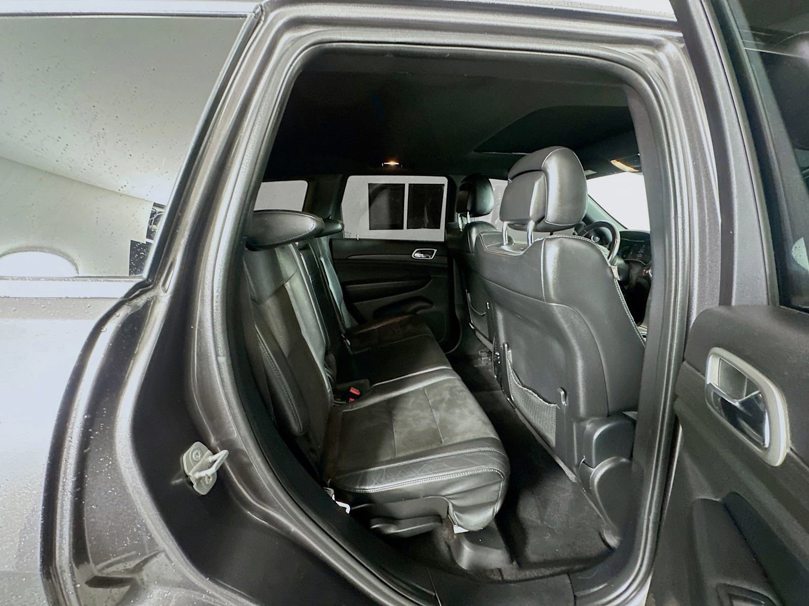 Used 2015 Jeep Grand Cherokee Altitude AWD/4WD image 24