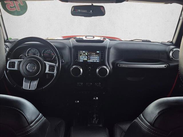 Used 2015 Jeep Wrangler Unlimited Rubicon image 15