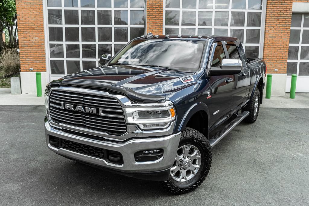 Used 2022 RAM 2500 Laramie AWD/4WD image 2