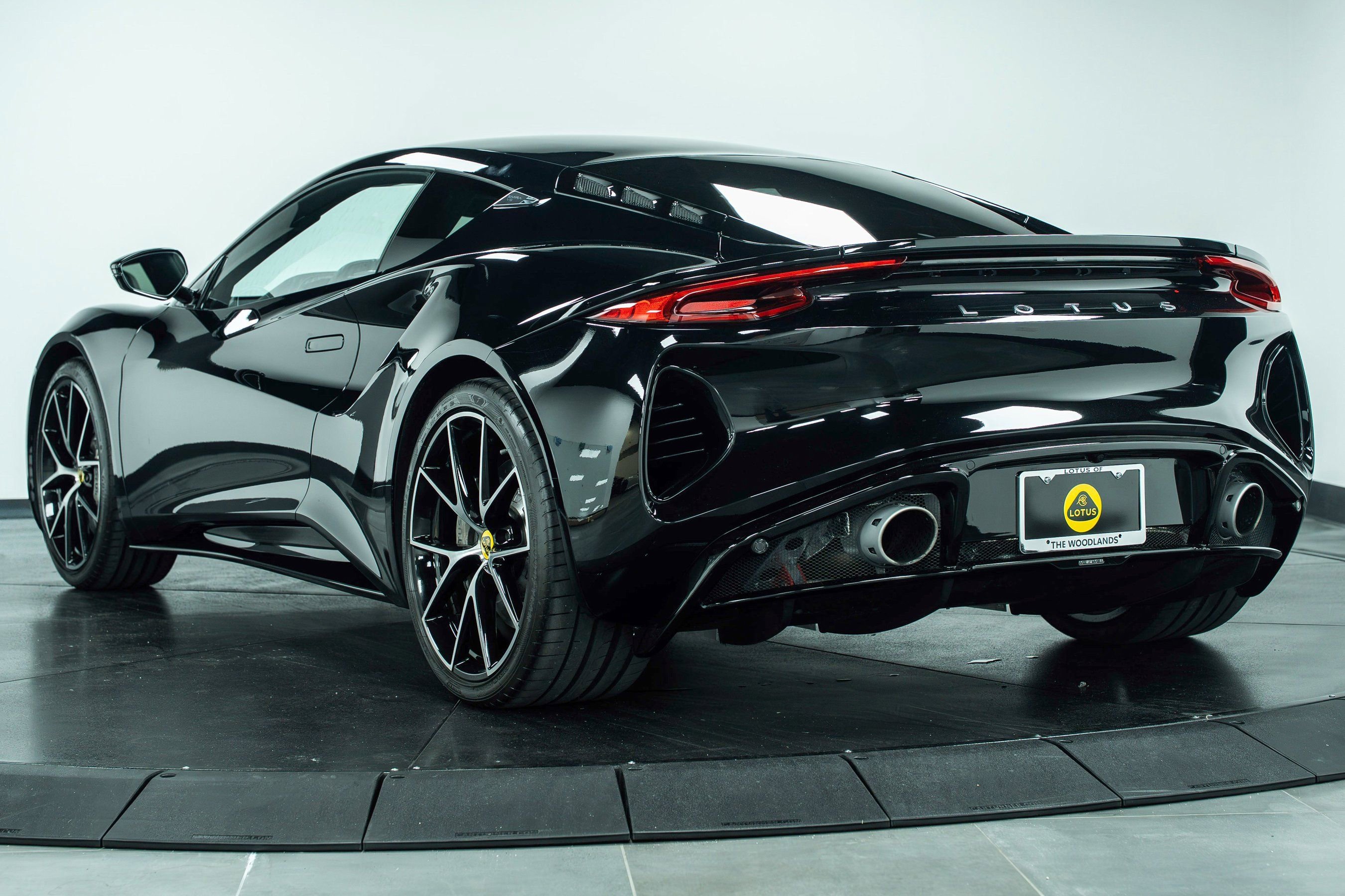 New 2025 Lotus Emira image 40