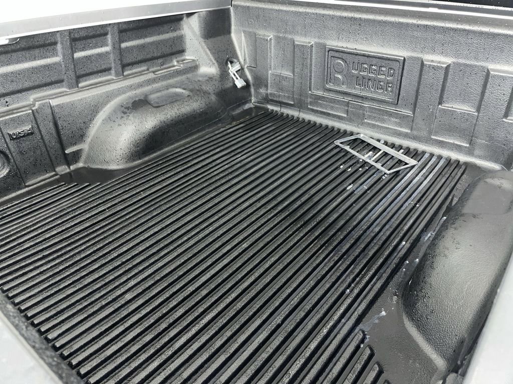 Used 2020 GMC Canyon SLE w/ Driver Alert Package image 23