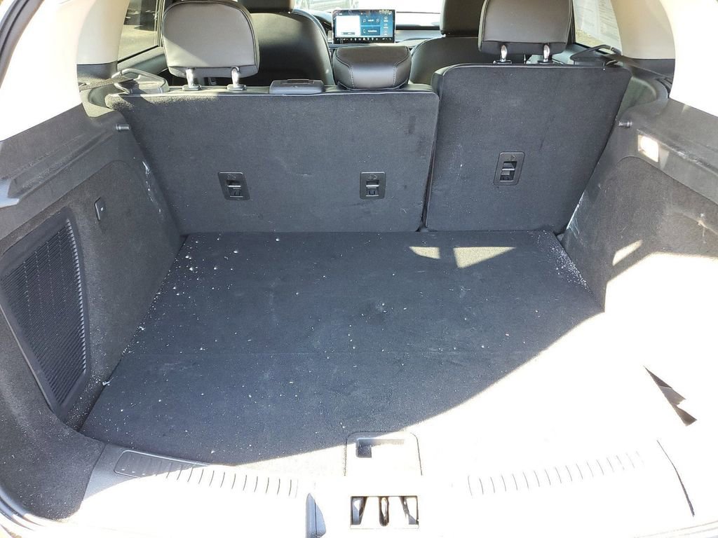 Used 2023 Lincoln Corsair FWD image 7