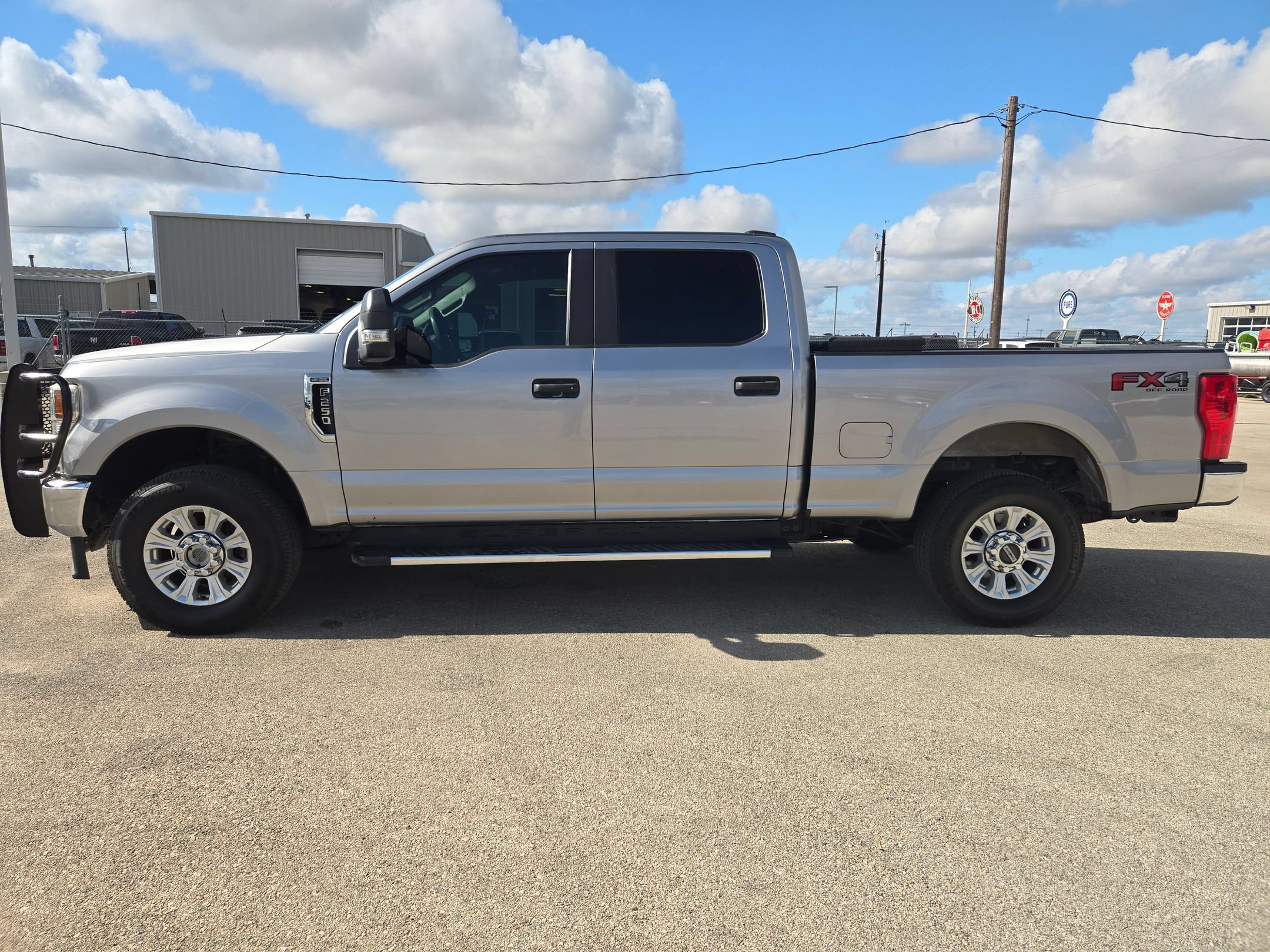 Used 2020 Ford F250 XL w/ STX Appearance Package AWD/4WD image 6