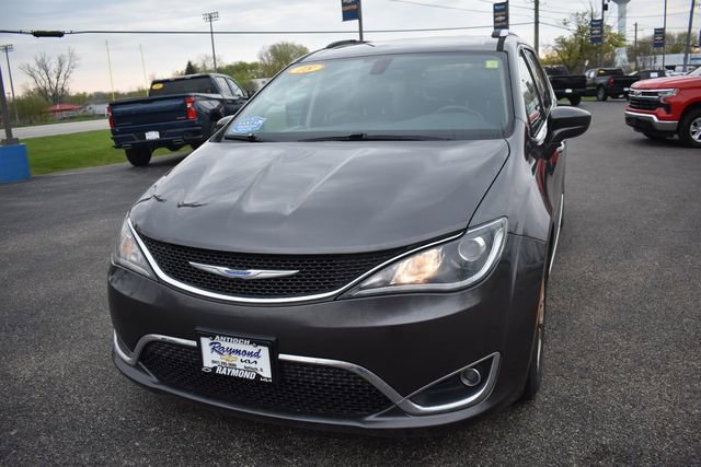 Used 2018 Chrysler Pacifica Touring-L Plus w/ Tire & Wheel Group FWD image 7