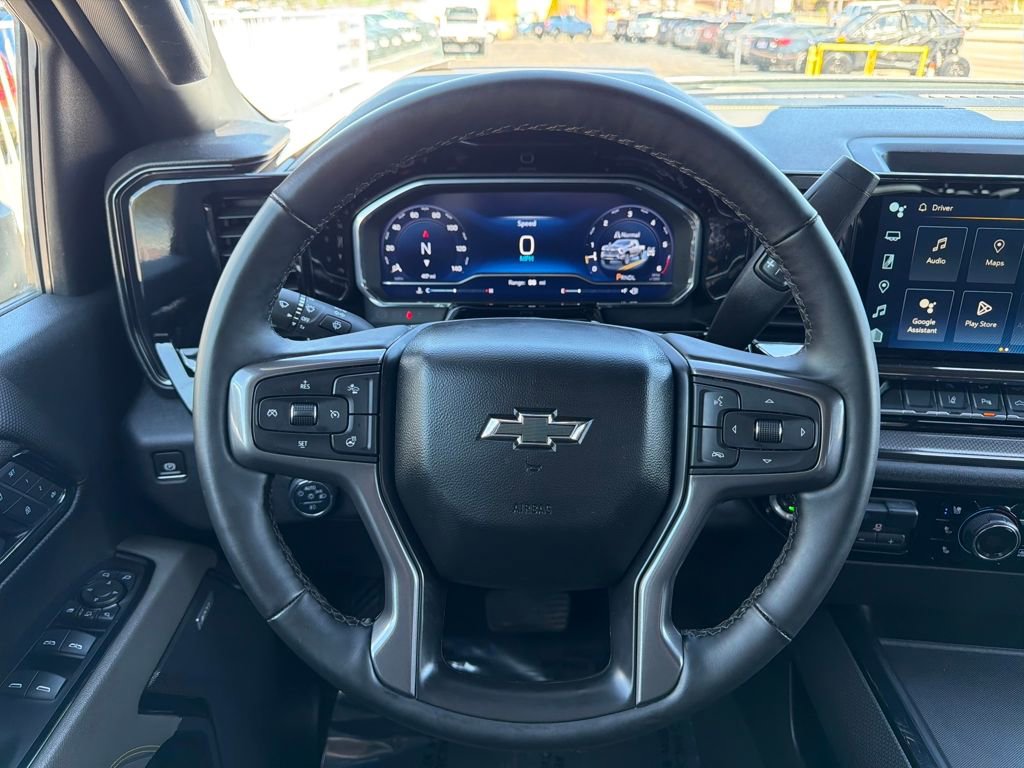 Used 2025 Chevrolet Silverado 2500 ZR2 w/ Technology Package image 14