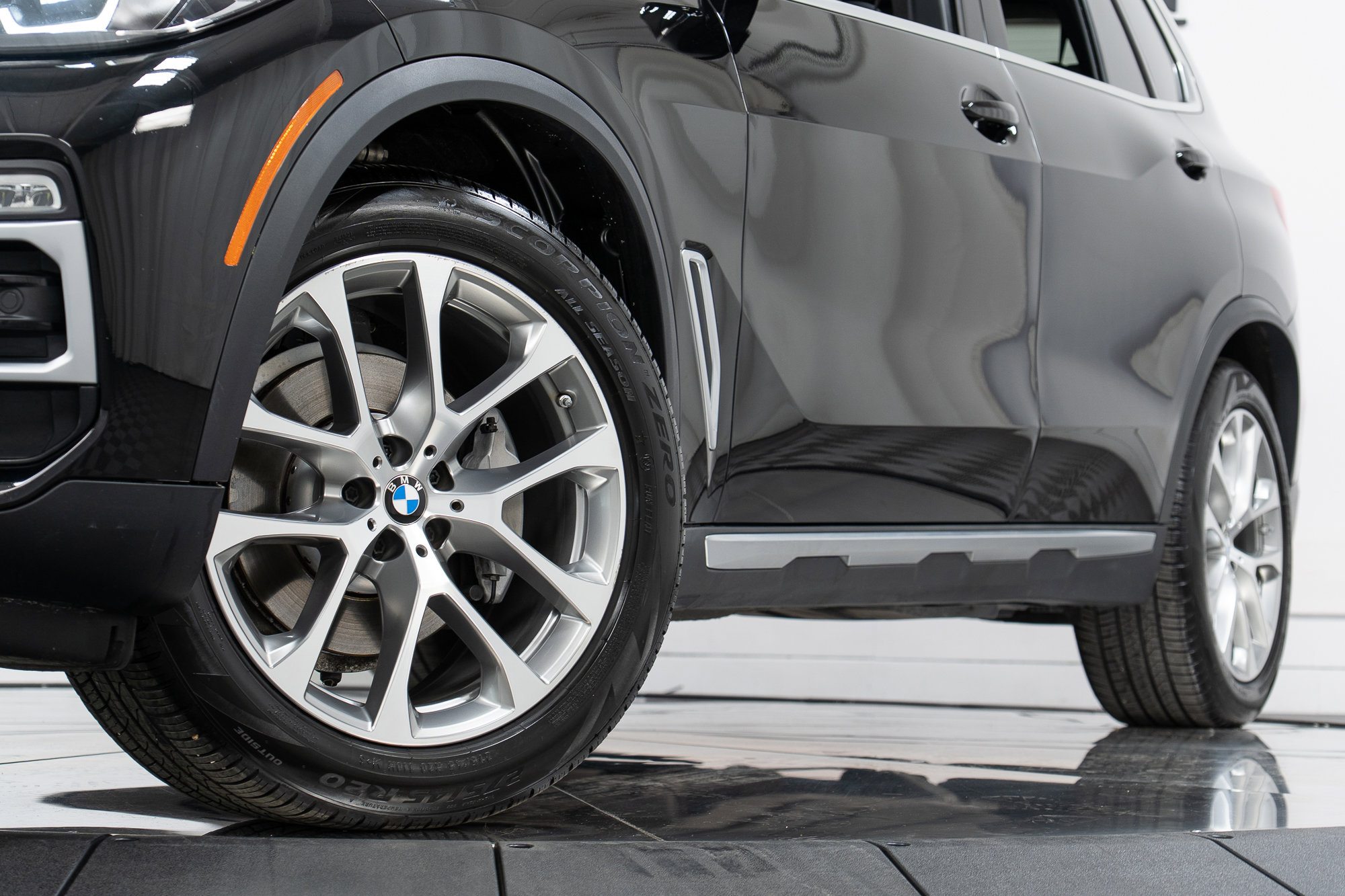 Used 2021 BMW X5 xDrive40i w/ Premium Package AWD/4WD image 27