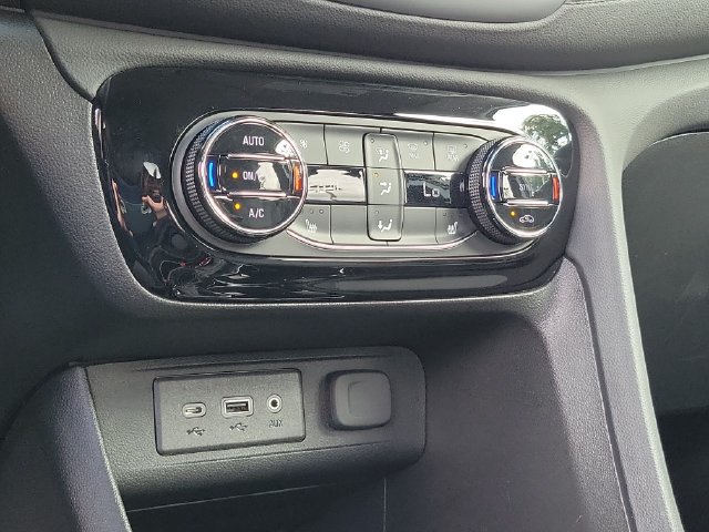 Certified 2023 Buick Encore GX Select w/ Sport Touring Package FWD image 32