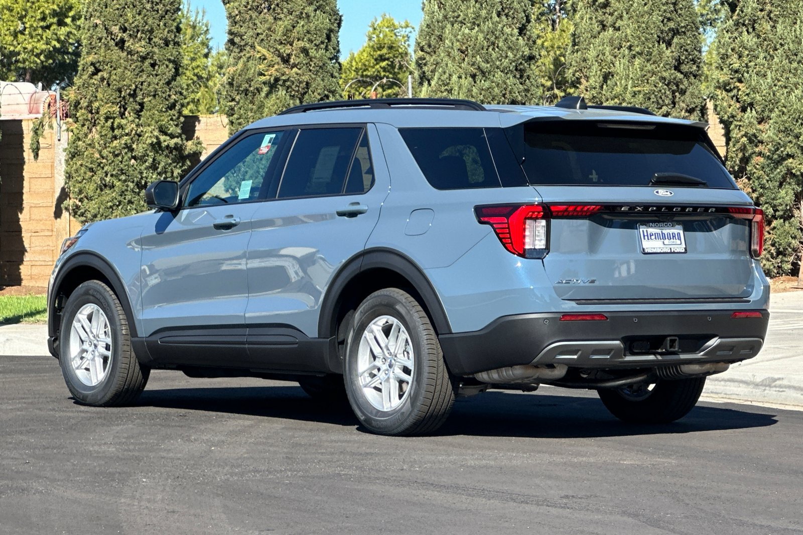 New 2027 Ford Explorer Active w/ Active Comfort Package RWD image 6