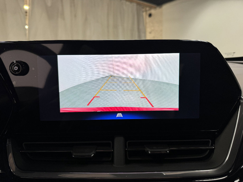 New 2026 Chevrolet Trax RS w/ Sunroof Package FWD image 27