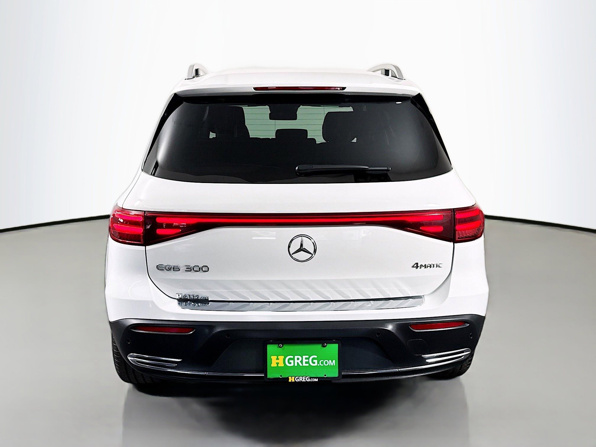 Used 2024 Mercedes-Benz EQB 300 4MATIC image 8