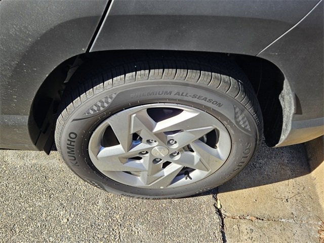 Used 2026 Hyundai Kona SE image 5