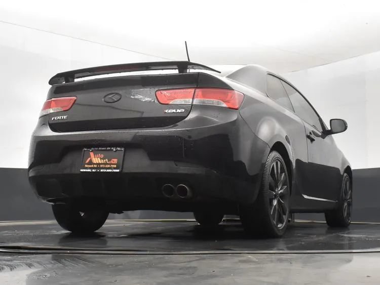 Used 2012 Kia Forte Koup SX w/ Leather Pkg FWD image 13