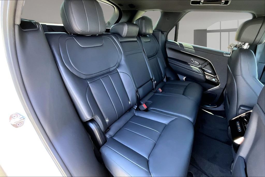 New 2026 Land Rover Range Rover Sport Dynamic SE AWD/4WD image 10