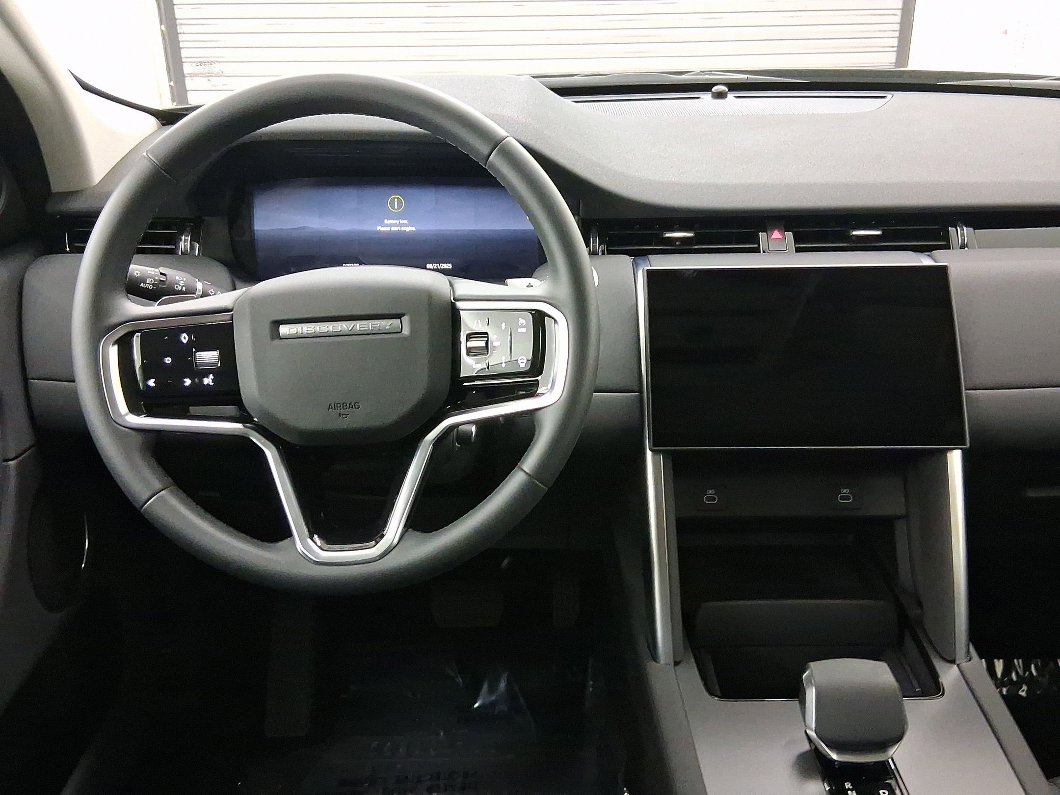 Used 2025 Land Rover Discovery Sport S image 19
