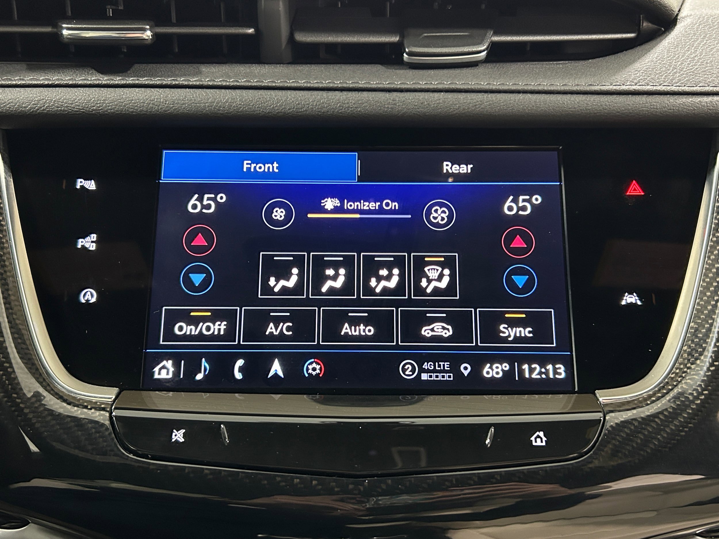 Used 2024 Cadillac XT6 Sport w/ Technology Package AWD/4WD image 8