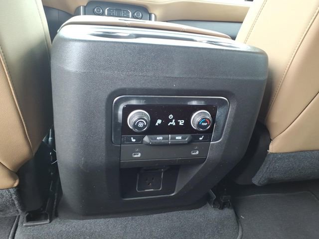 Used 2021 Chevrolet Tahoe Premier AWD/4WD image 11