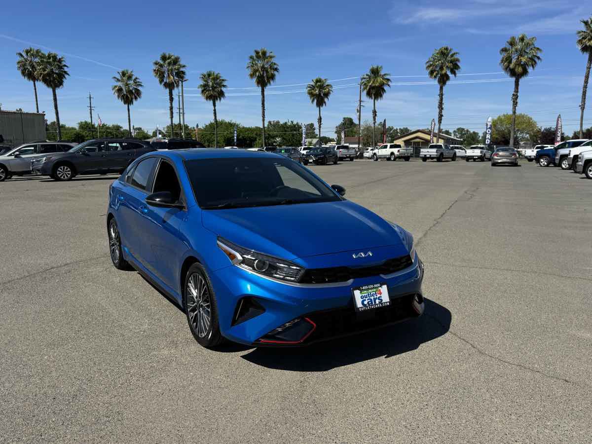 Used 2023 Kia Forte GT-Line w/ GT-Line Premium Package image 3