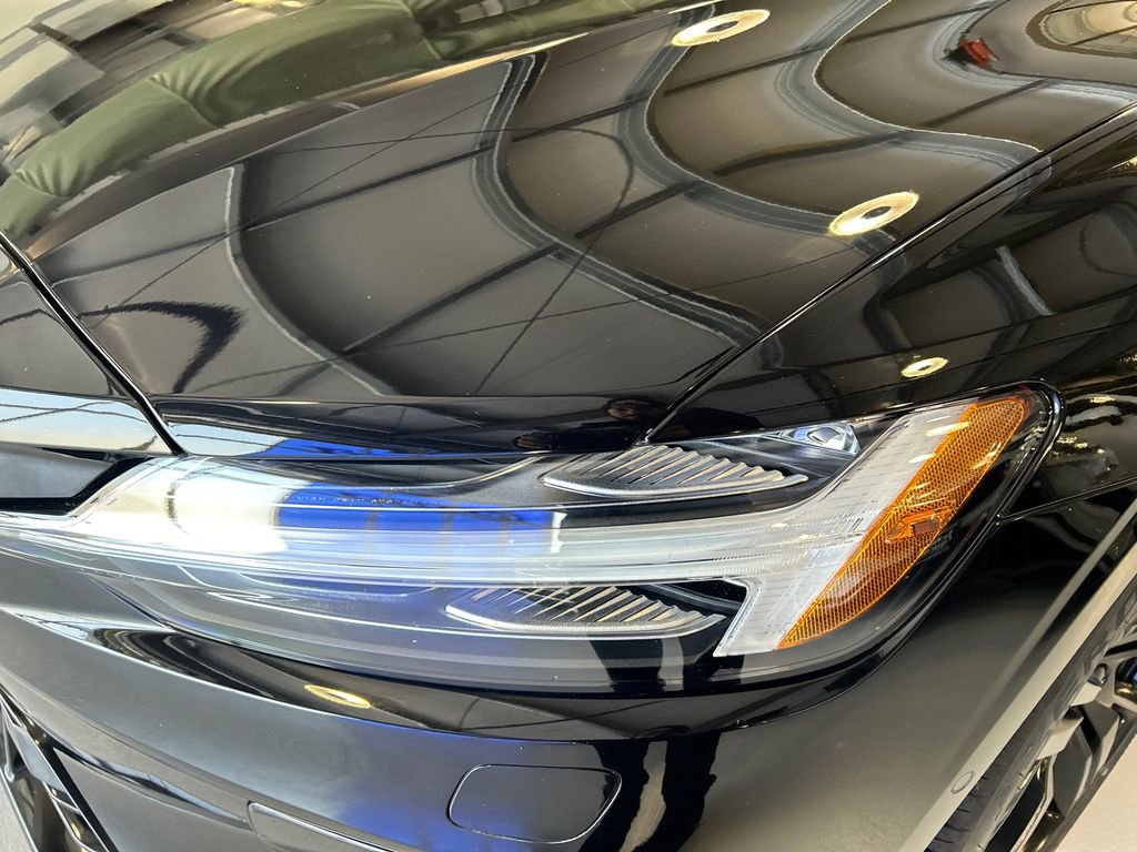 Certified 2023 Volvo S60 B5 Plus w/ Climate Package image 7