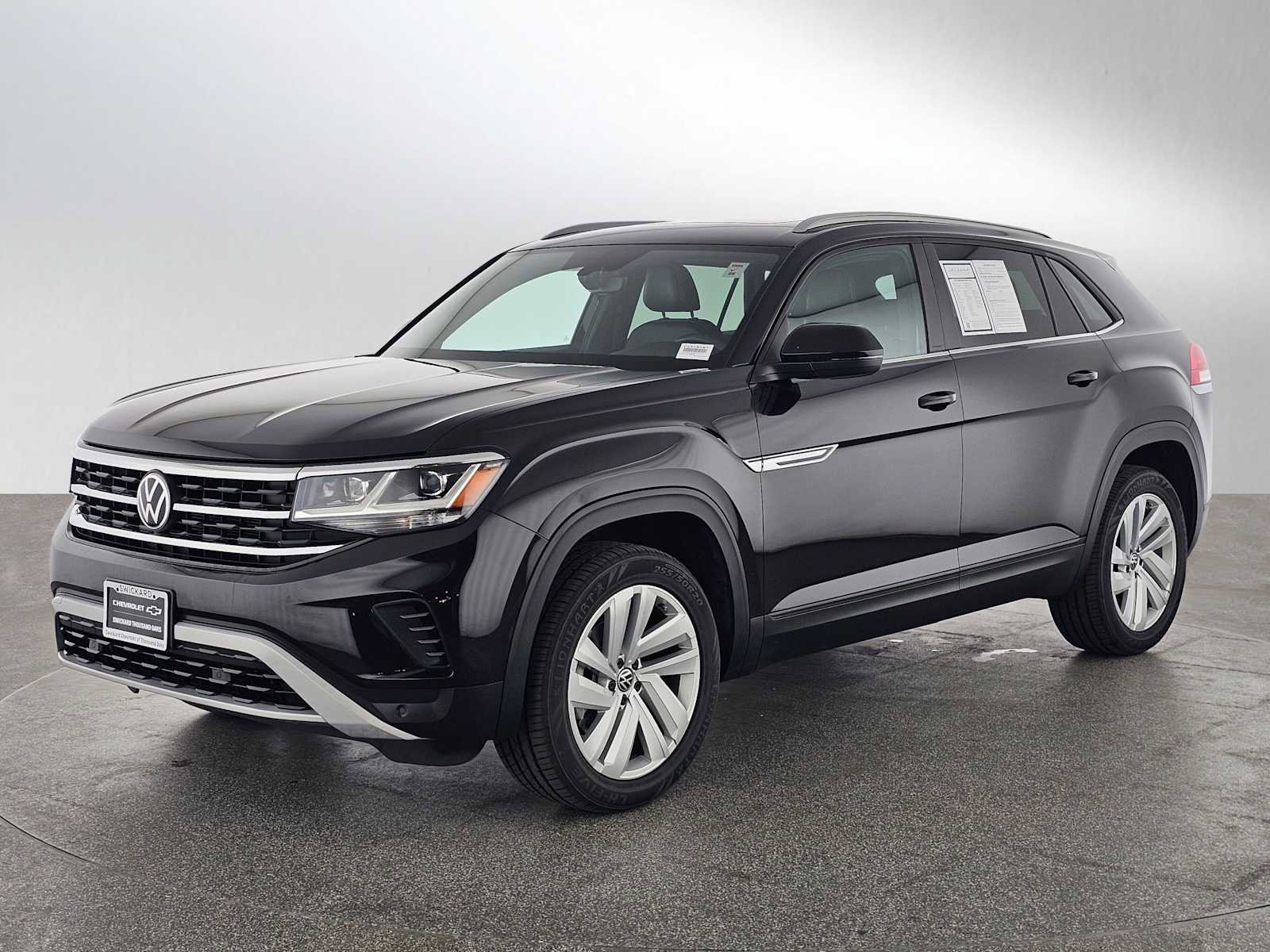 Used 2021 Volkswagen Atlas Cross Sport SE w/ Panoramic Sunroof Package FWD image 7