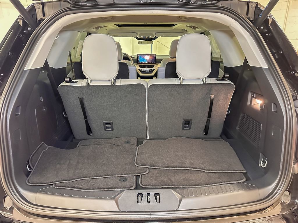 New 2026 Ford Explorer Active w/ Active Comfort Package image 13