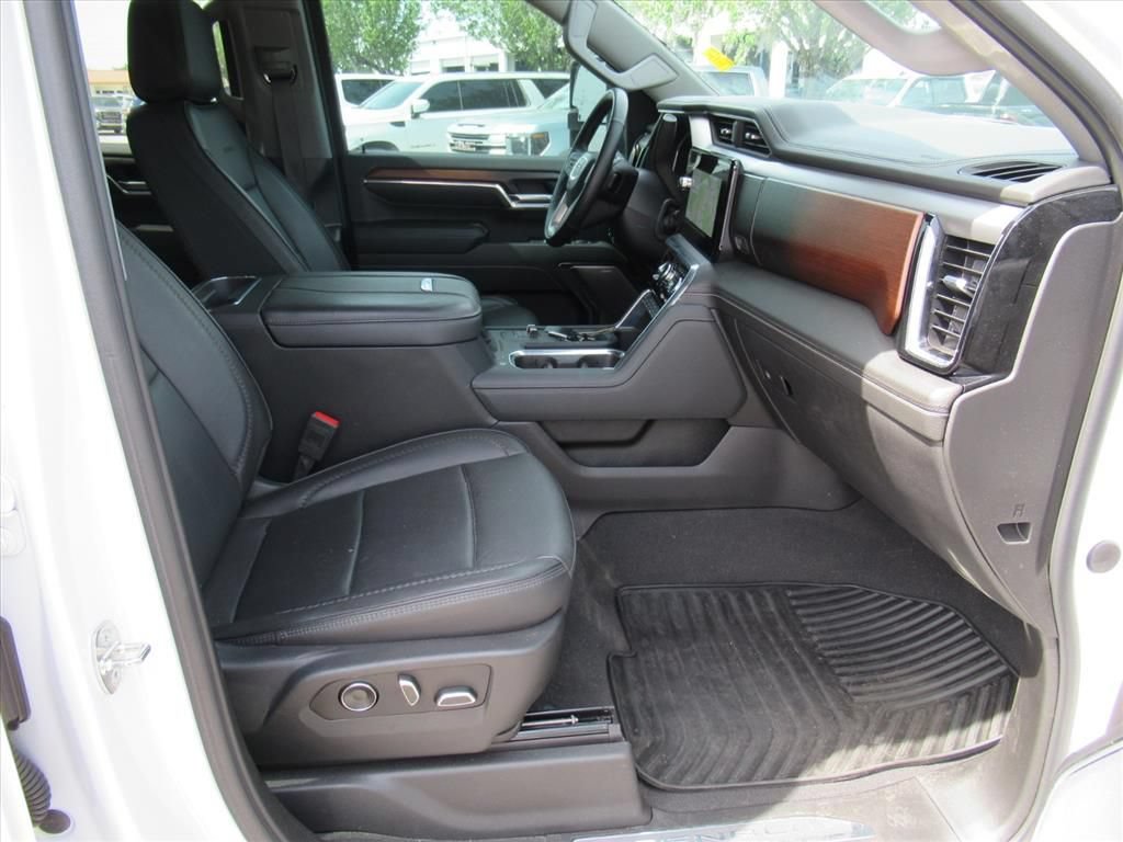 Used 2024 GMC Sierra 2500 Denali w/ Denali Reserve Package AWD/4WD image 10