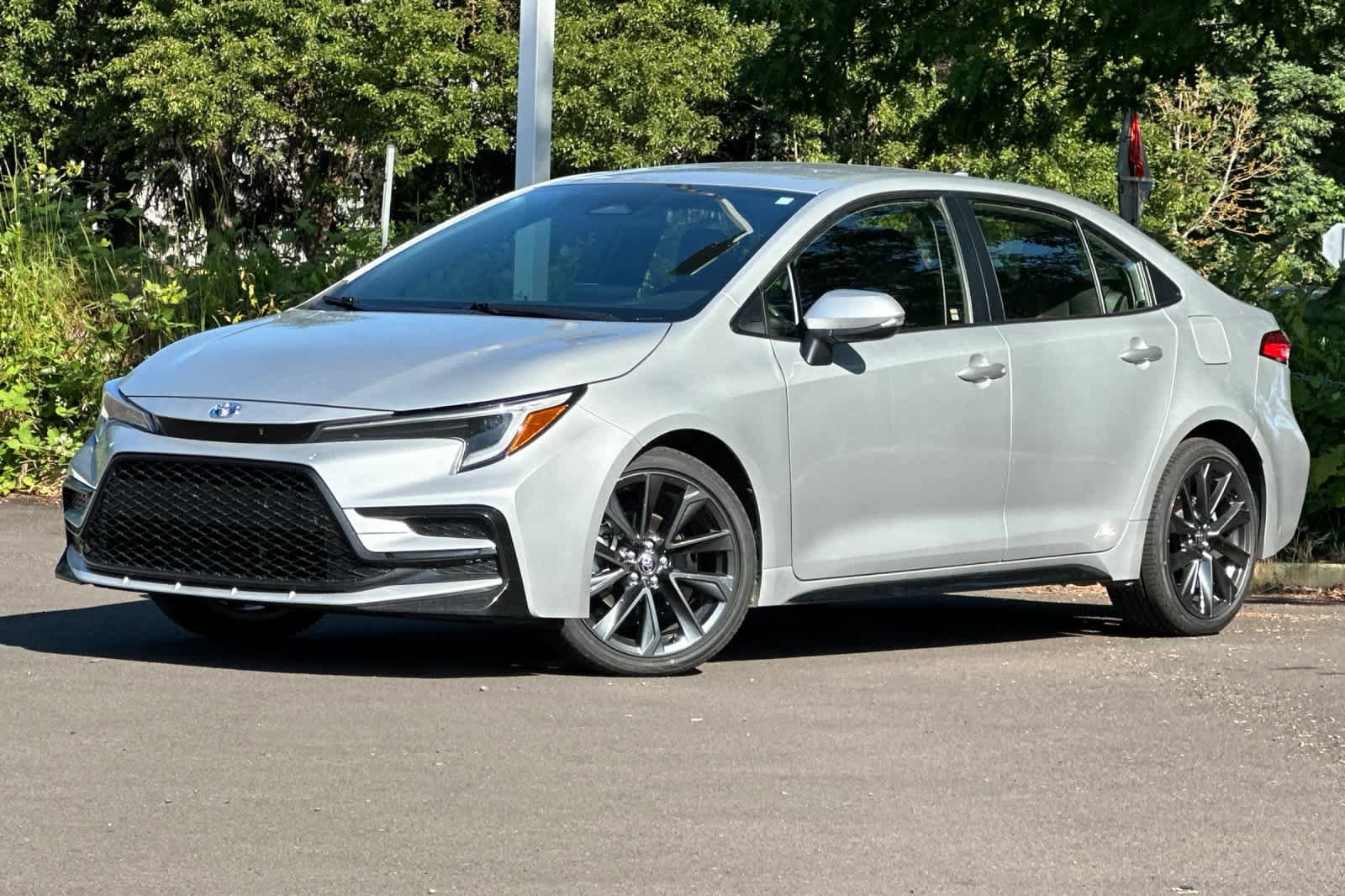 Used 2024 Toyota Corolla SE AWD/4WD video 1