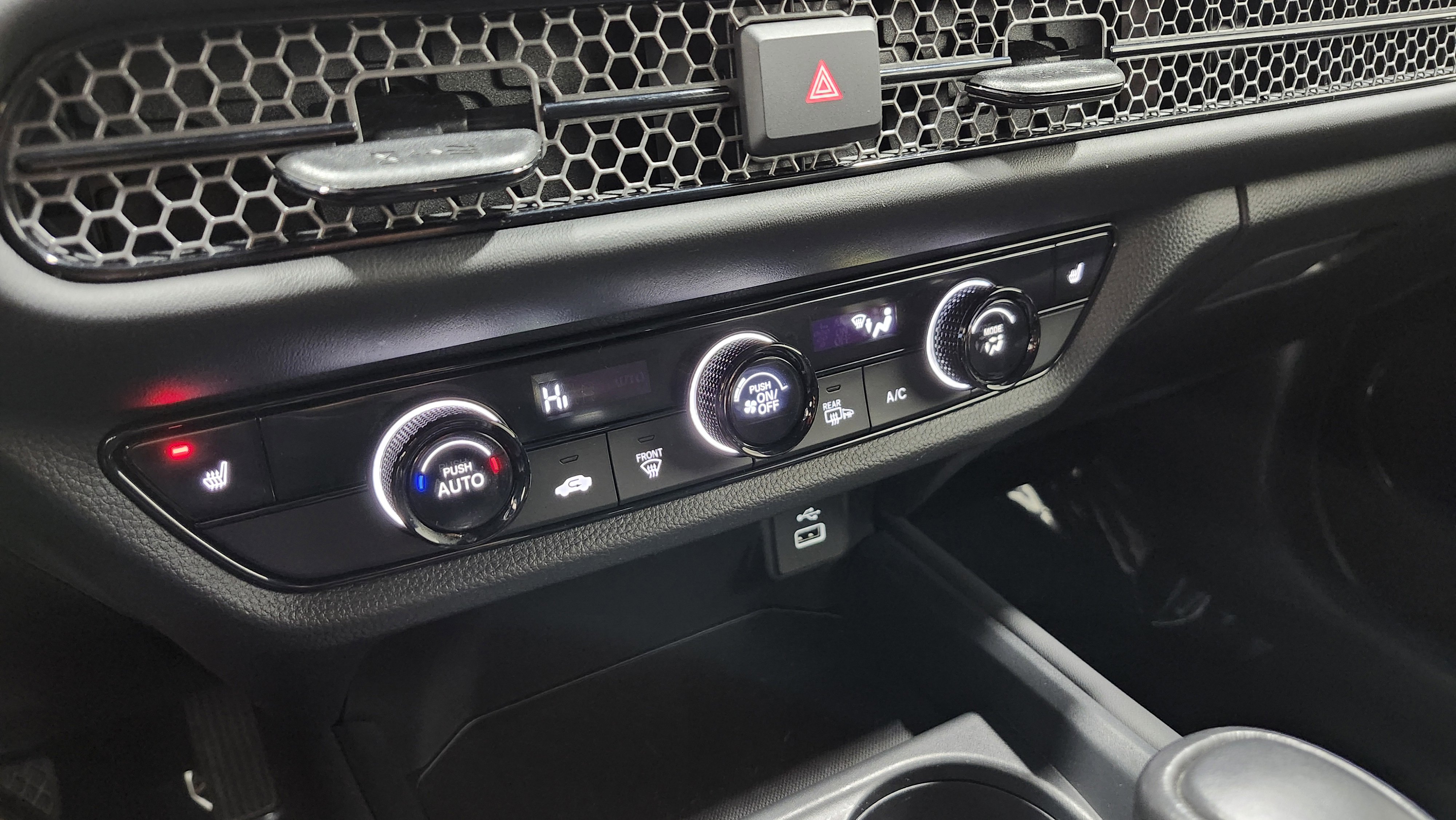 Used 2024 Honda HR-V Sport image 30