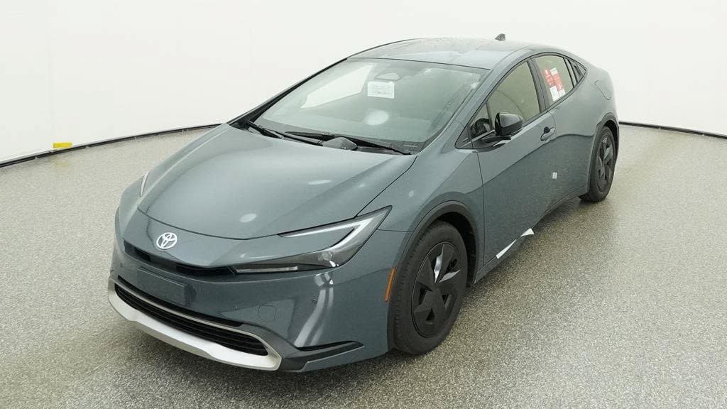 New 2027 Toyota Prius Plug-In Hybrid FWD image 16