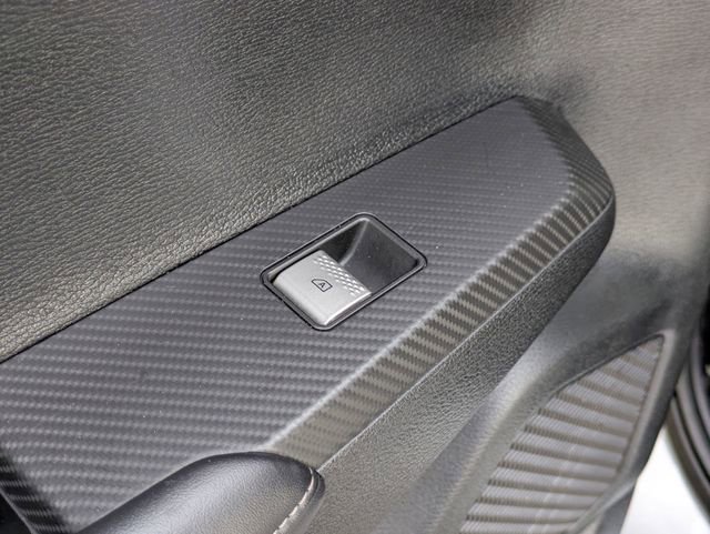 Used 2024 Mitsubishi Outlander SE Black Edition image 27