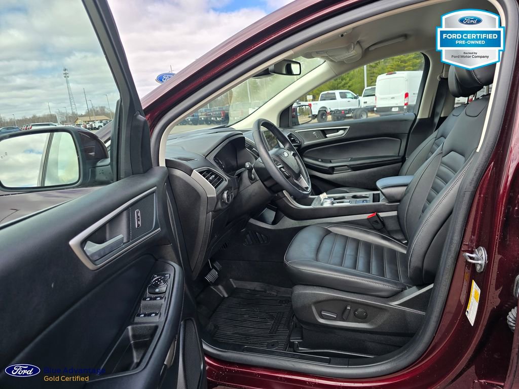 Used 2024 Ford Edge SEL w/ Convenience Package image 4