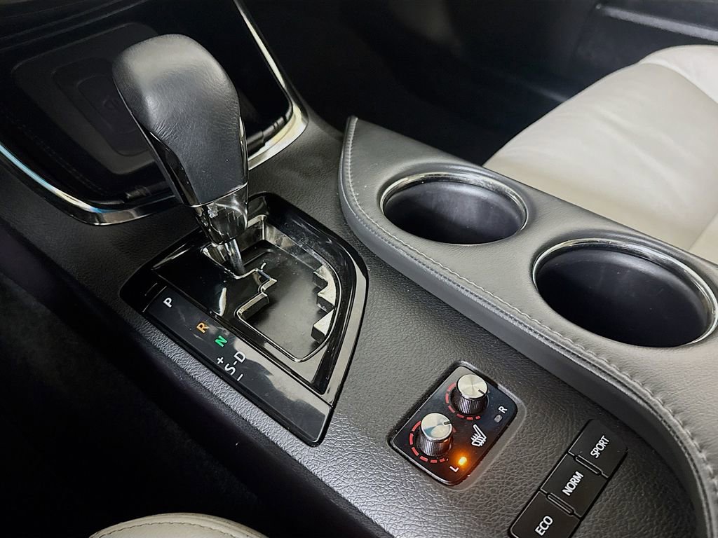 Used 2018 Toyota Avalon XLE Premium w/ Carpet Mat Package image 18