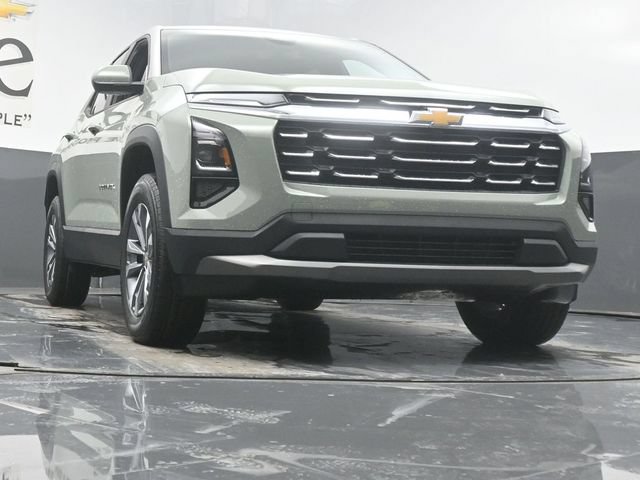 New 2026 Chevrolet Equinox LT w/ Convenience Package II FWD image 3
