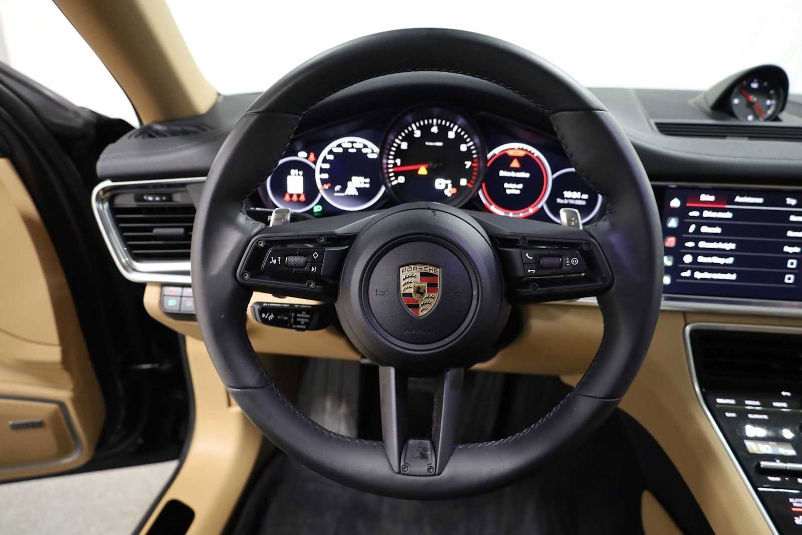 Certified 2023 Porsche Panamera 4 image 25