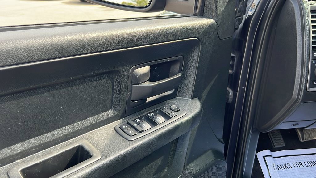 Used 2018 RAM 1500 ST w/ SXT Appearance Group image 10