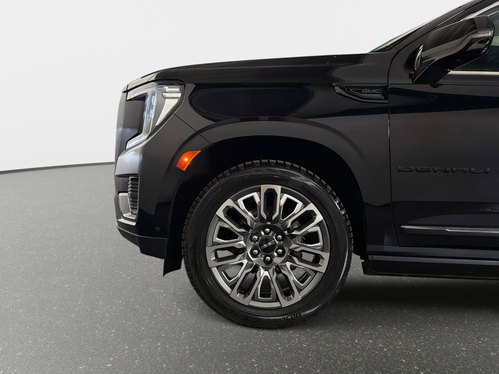 Used 2024 GMC Yukon XL Denali Ultimate AWD/4WD image 20
