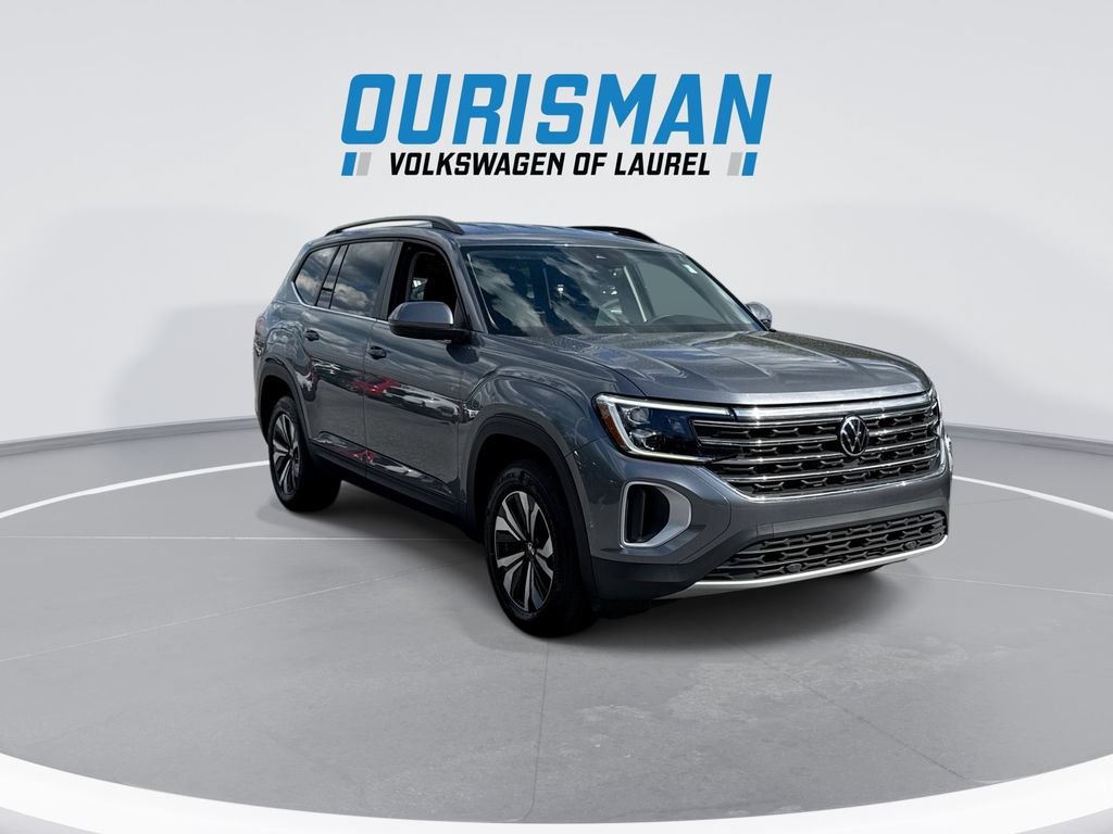 Used 2024 Volkswagen Atlas SE FWD image 2