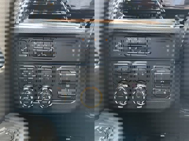 New 2026 Chevrolet Suburban High Country image 32