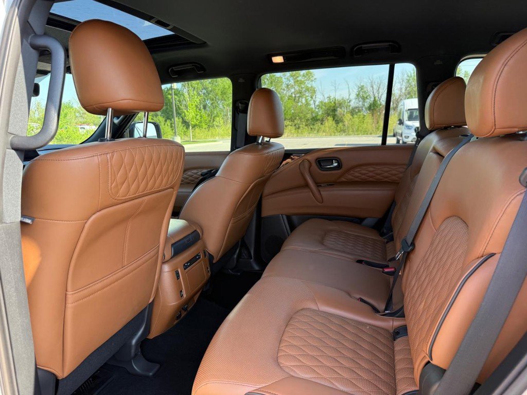Used 2024 INFINITI QX80 Sensory AWD/4WD image 13
