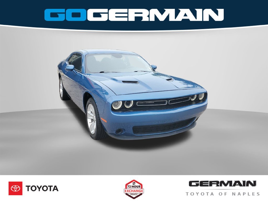 Used 2023 Dodge Challenger SXT RWD image 6