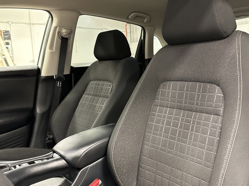 Used 2025 Honda HR-V LX image 5