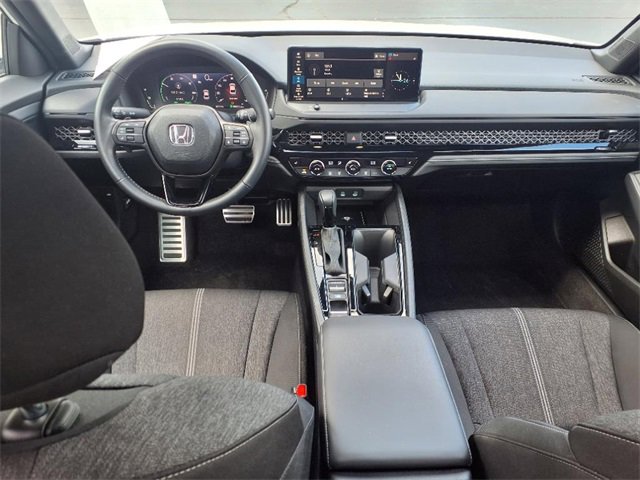 Used 2025 Honda Accord Sport image 4