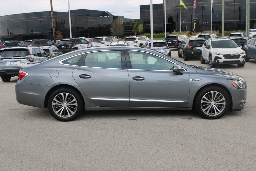 Used 2019 Buick LaCrosse Essence w/ Sun and Shade Package image 4