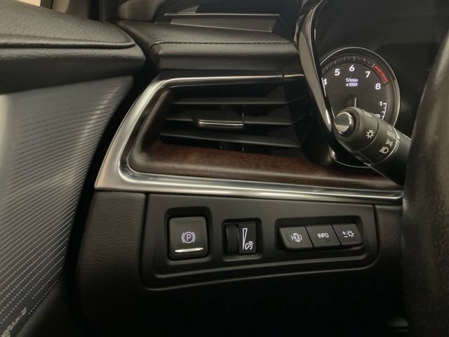 Used 2023 Cadillac XT5 Sportv w/ Technology Package AWD/4WD image 17